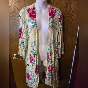 Torrid Yellow Floral Crinkle Gauze Kimono,  size 1/2